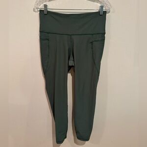 Old Navy Olive Green High-Waisted PowerSoft Crop Leggings in size large